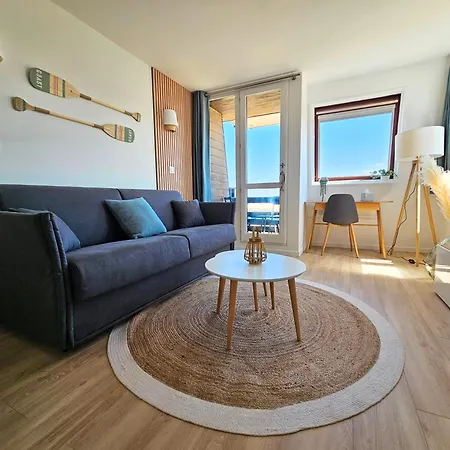 Ocea Marina Appartement Vue Mer Refait A Neuf Avec Parking Privatif Deauville Exterior photo